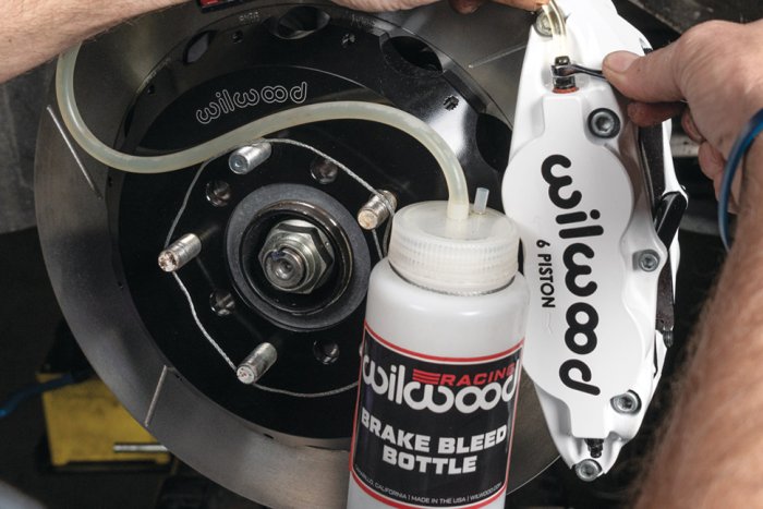 Емкость для прокачки тормозной жидкости Wilwood 260-16018
