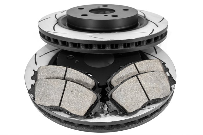 КОМПЛЕКТ ПЕРЕДНИЙ:Торм. диски DBA2744S T2+колодки DCbrakes STR.S Toyota Camry V70 2017->