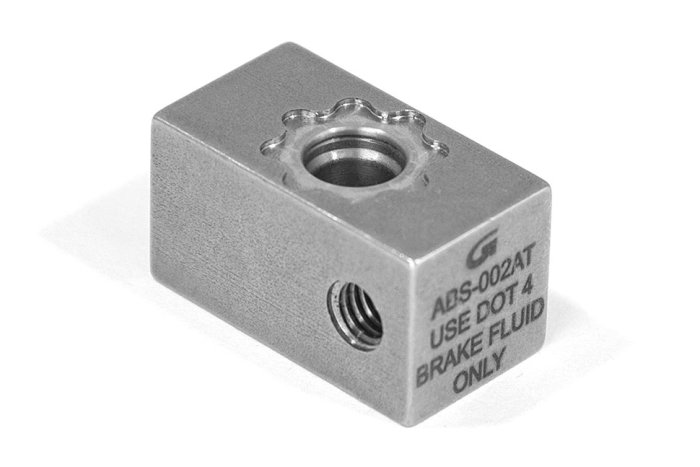 Тройник ABS Goodridge 3 х adapter crimp, крепежное отв. M6  D-03 ABS-002AT