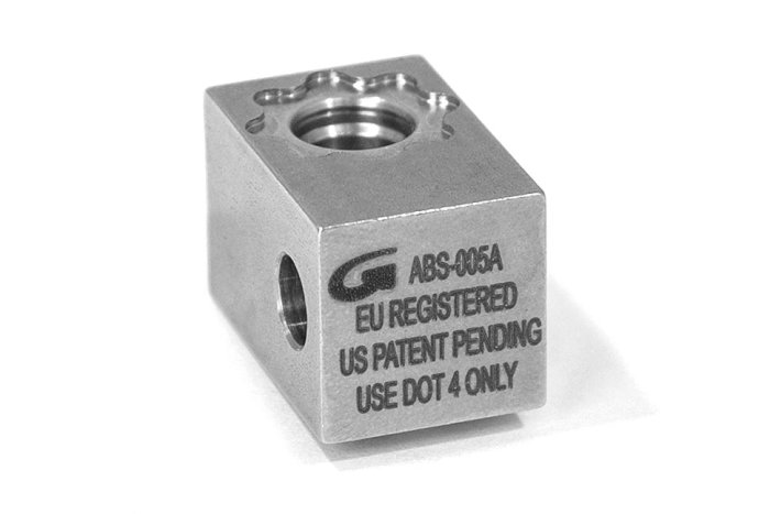 Тройник ABS Goodridge 1 х adapter crimp,- M10*1mm (обратный конус)  крепеж отв. 6mm, D-03 ABS-005A