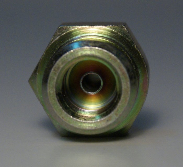 Фитинг мама M10*1 под обратный конус, Toyota, под ключ 19mm D-03 сталь, под опрессовку S762-03-31Z1