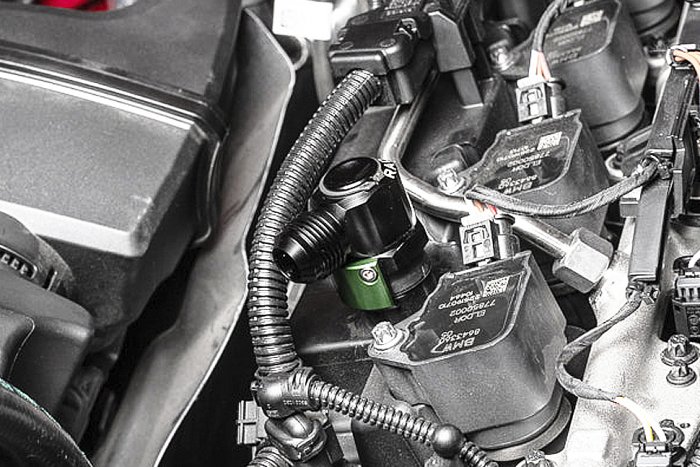 Адаптер AN-10 - 19mm быстросъём, 90°, Radium Engineering, 20-0748; BMW B58 Gen2 ; AUDI 5.2 V10