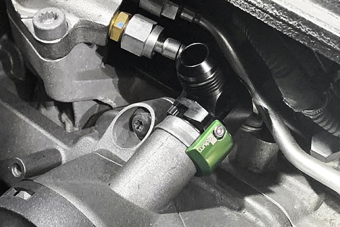 Адаптер AN-10 - 19mm быстросъём, 90°, Radium Engineering, 20-0748; BMW B58 Gen2 ; AUDI 5.2 V10