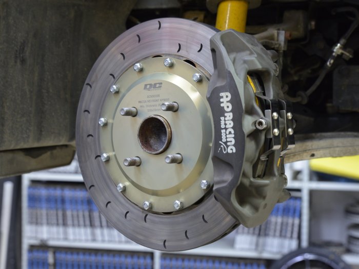 Тормозная система передняя 330x28mm, AP Racing 4 поршня, Mazda MX-5 ND; FIAT 124 Spider