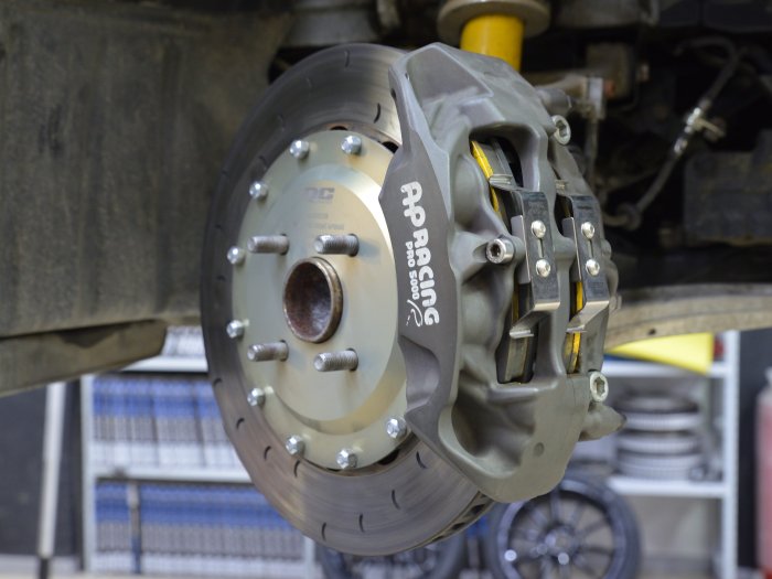 Тормозная система передняя 330x28mm, AP Racing 4 поршня, Mazda MX-5 ND; FIAT 124 Spider