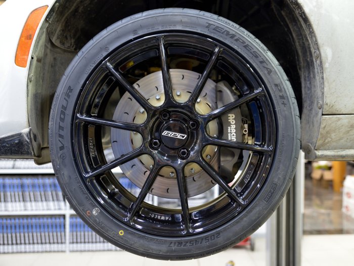 Тормозная система передняя 330x28mm, AP Racing 4 поршня, Mazda MX-5 ND; FIAT 124 Spider