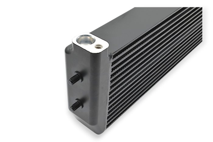 Радиатор масляный Competition BMW M5 F90, F10, M6 F06 F12, M850 G15 S63 BLACKROCK LAB BMW-OC-9063