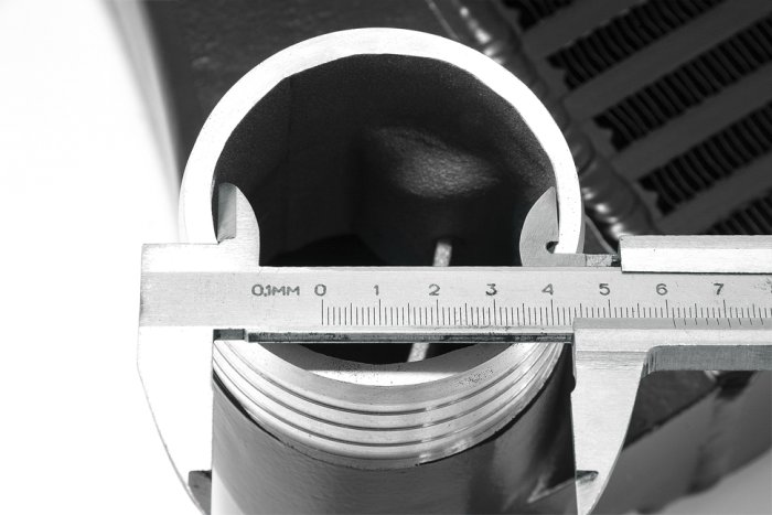 Интеркулер BlackRock Lab VW-INT-0189 VAG 2,0 TFSI 1,8TFSI Gen3 MQB, толщина 65 mm, d=70mm Tuner Spec