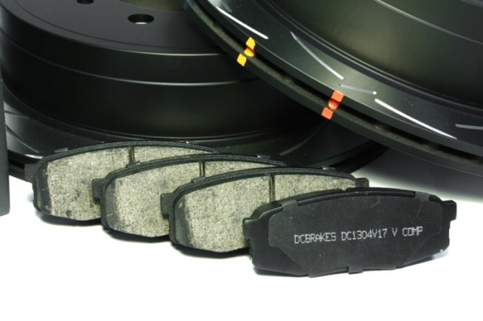 КОМПЛЕКТ ЗАДНИЙ:Тормозные диски DBA 42723S T3+колодки DC brakes sHD Toyota  LC 200, Lexus LX570,450D