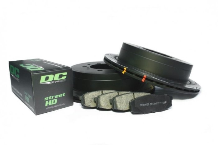 КОМПЛЕКТ ЗАДНИЙ:Тормозные диски DBA 42723S T3+колодки DC brakes sHD Toyota  LC 200, Lexus LX570,450D