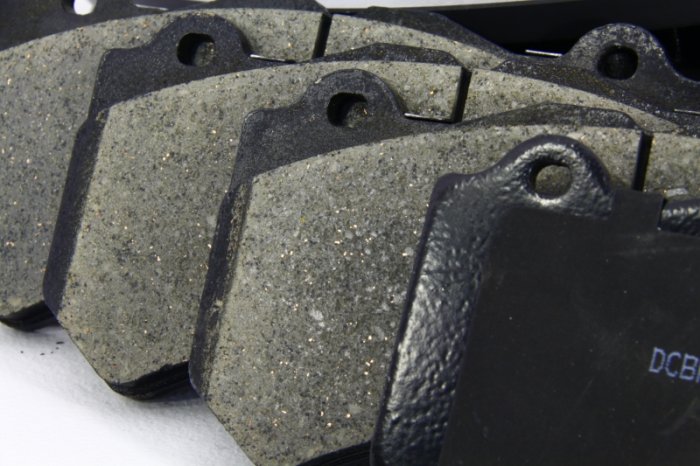 КОМПЛЕКТ ПЕРЕД. Тормозные диски DBA 42632S T3+колодки DC brakes STR.S JEEP GRAND CHEROKEE SRT8 09->