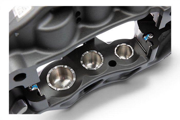 Суппорт AP Racing CP9668-2S7L Pro5000R Radi-CAL 6 поршней; 25mm толщина колодки