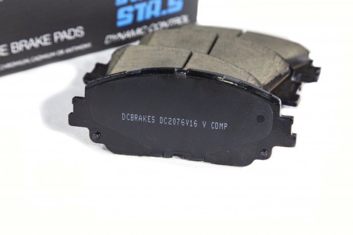 КОМПЛЕКТ ПЕРЕДНИЙ:Торм. диски DBA42744S T3+колодки DCbrakes STR.S Toyota Camry V70 2017->