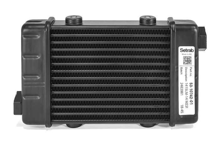 Радиатор масляный 211x136x40; ProLine Slimline SLM (M22x1,5 выход) Setrab, 53-10742, 141-14